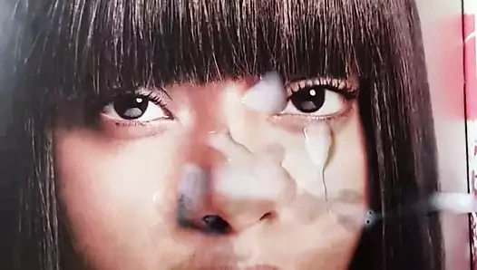 resim üzerine boşalmak