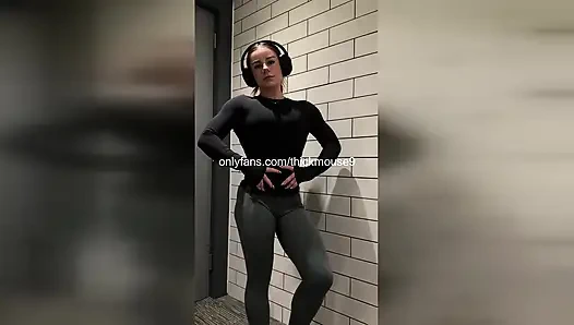 Instagram Live baleset: 18 éves szűz gangbang - lyukak megsemmisültek és beleélveztek!