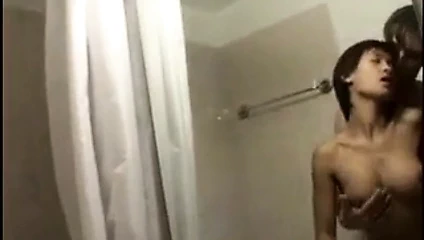 minyon Asya fucked içinde banyo