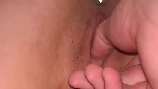 Solovik brings her to the fountain of squirt with his fingers