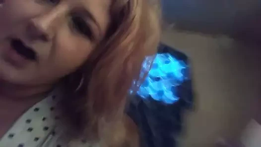 Chloe son müşterisiyle yetinmedi.