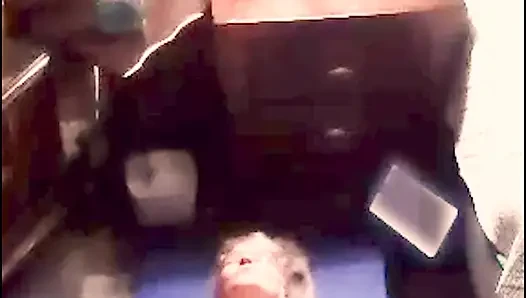 Ateşli iri güzel kadın her gün sabah çıplak yoga yapıyor!