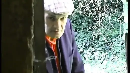 İki lezbiyen iki sapık tarafından sikiliyor.