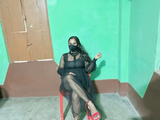 Desi köylü boudi bikinili sevgilisine sikişiyor