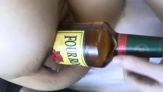 Beni lanet şişeyi ve deliğimi gör