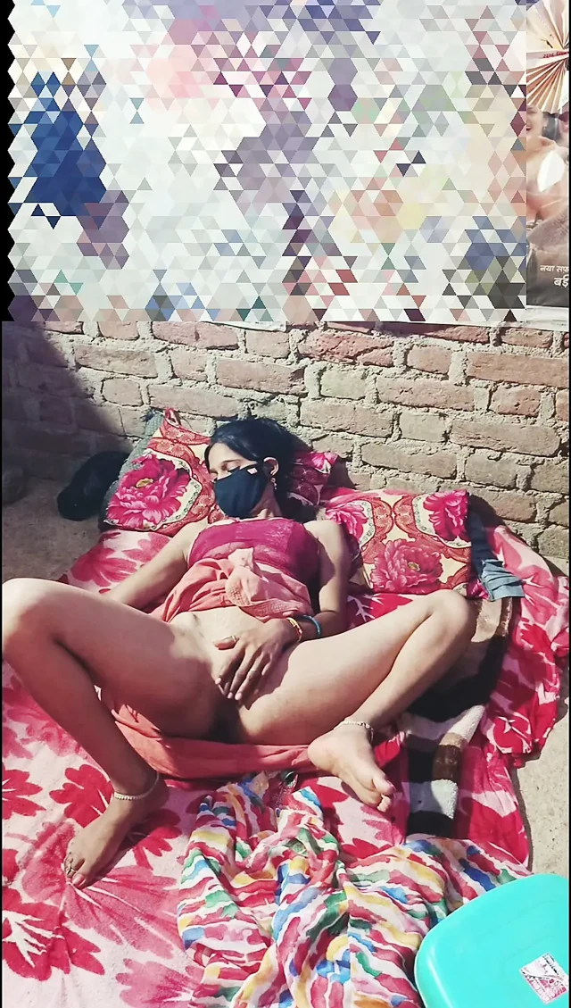The landlady was resting when she secretly started touching her sister-in-law, made her happy.