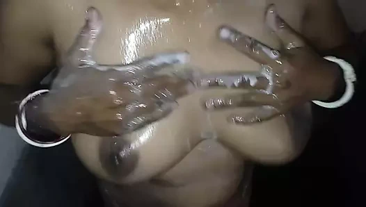 Deshi Boudi Enjoy with her Husband in Bathroom