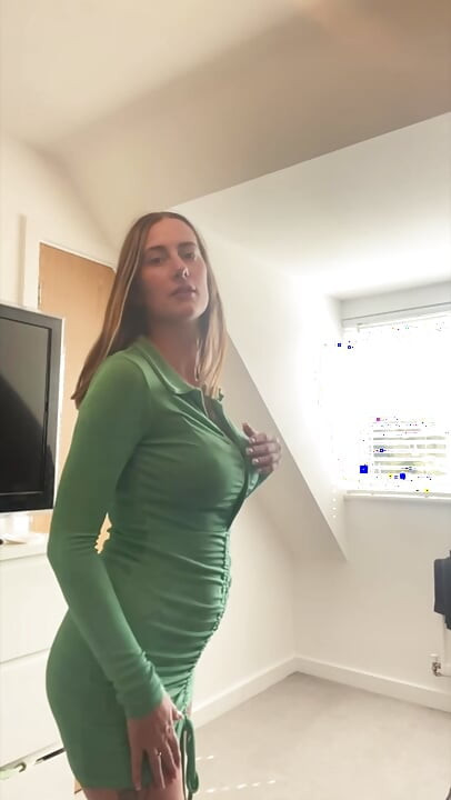 Sürtük İngiliz orta yaşlı seksi kadın soyunuyor ve koca uzaktayken seni boşaltıyor edepsiz konuşma 31 talimatı