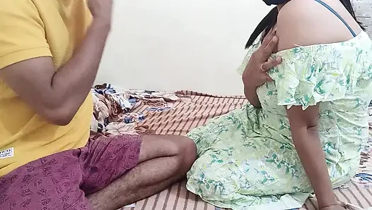 Güzel sürtük kız pansiyon odasında domalarak sikiliyor, hostel kızı viral Hintçe seks mms