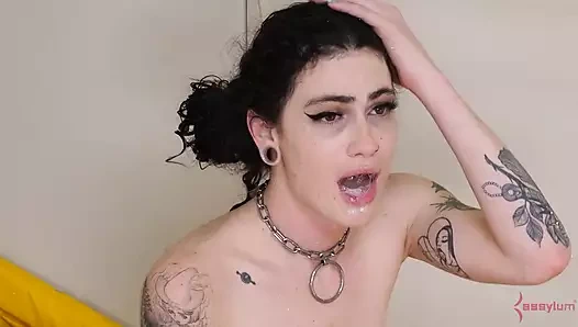 kinky popo sürtük emme horoz