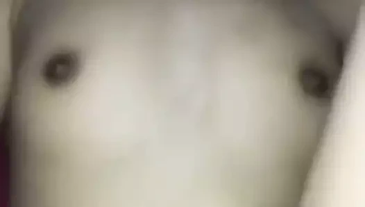 İlk kez kardeşim karısını becer ve o zevk alıyor