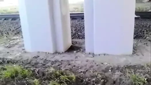 Raylarda görünmez sıçrama tahtası