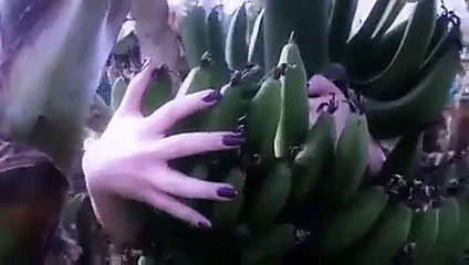 Muz yemeyi seviyorum