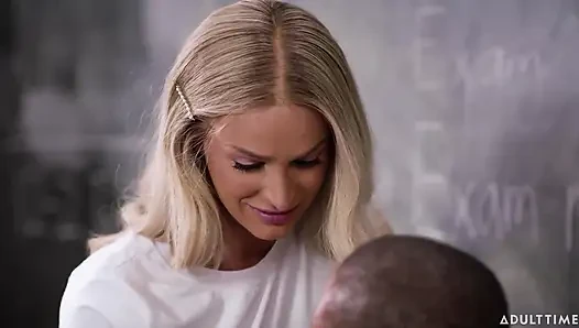 Adult Time - öğrenci Emma Hix özel ders sırasında öğretmenine aşık olduğunu itiraf ediyor