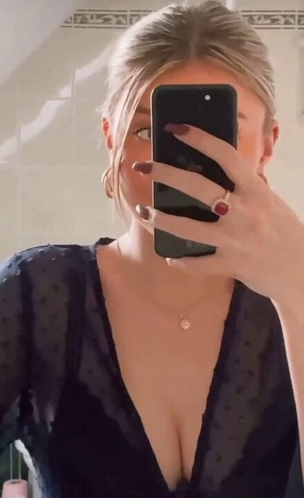 İçlerinde en güzeli duvardaki ayna ayna