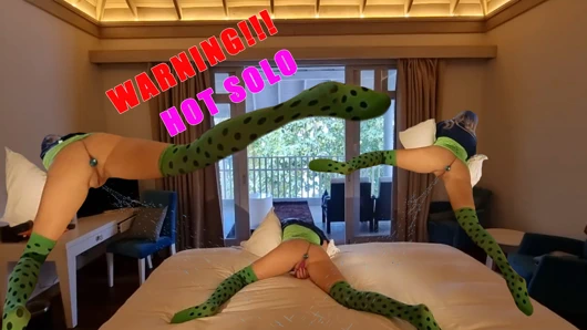 sulu deliklerde doggystyle fuck, anal plug, ıslak kedi