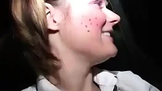 Küçük Liseli Kız Domalıyor