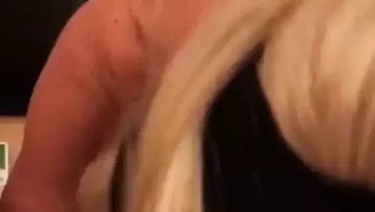 Lisa orta yaşlı seksi sürtük