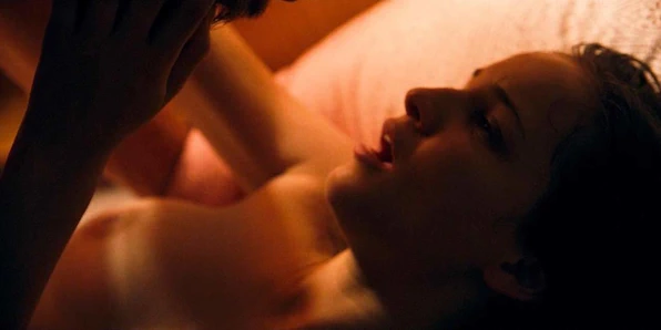 Lisa vicari 'dark' filminden çıplak seks sahnesi scandalplanet.com'da