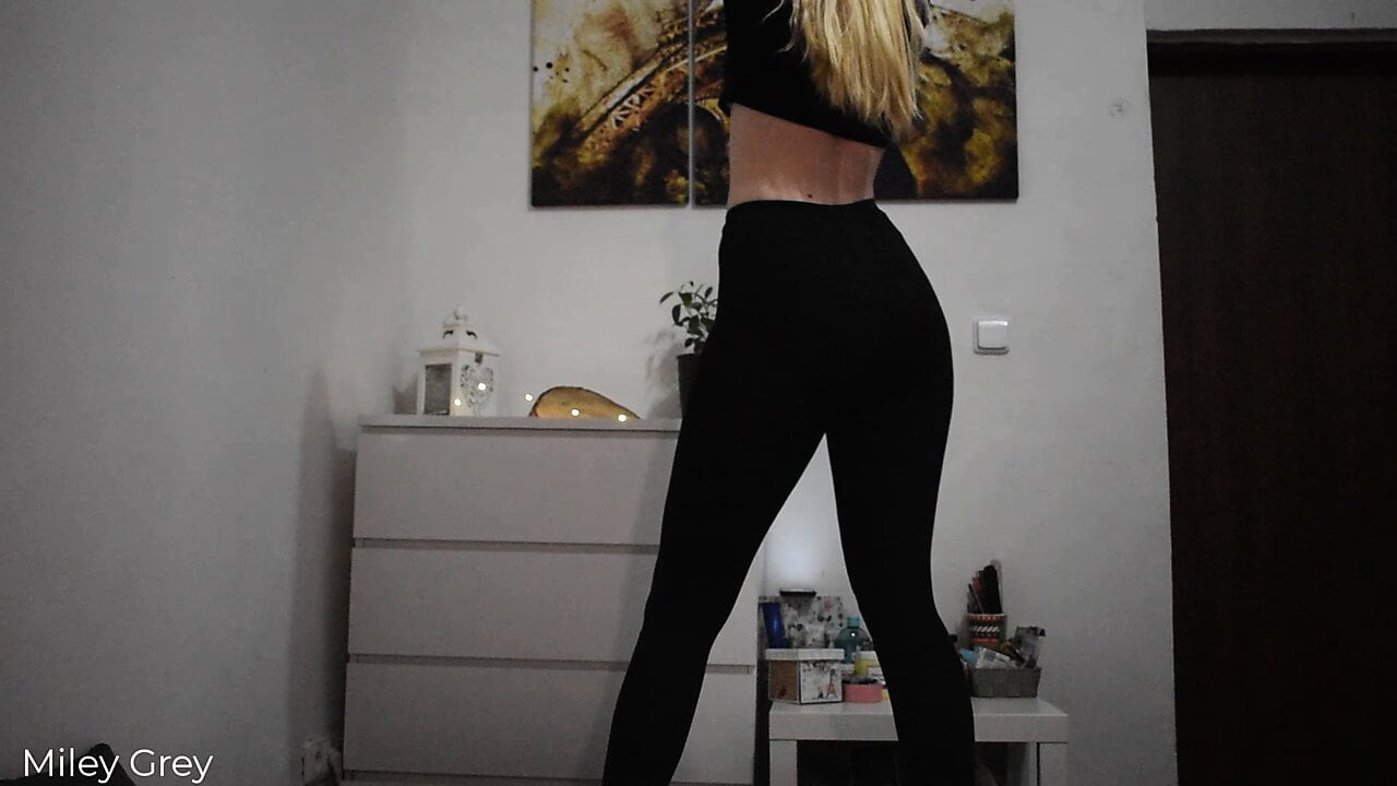 Şaşırtıcı striptiz tarafından seksi sarışın miley grey
