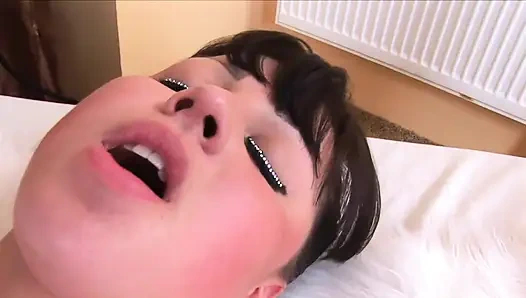 Chubby slut wants her asshole fucked