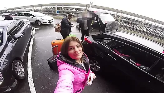 Olgun esmer orta yaşlı seksi kadın buharlı duşta sikiliyor