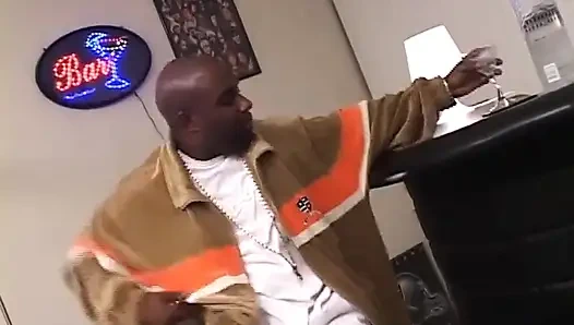 Büyük yarak üzerinde seksi minyon