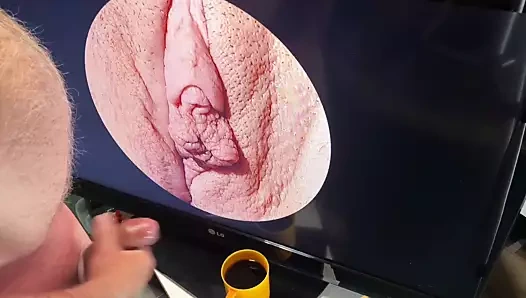 Veronica yardım etmek için klitoris gösterir!