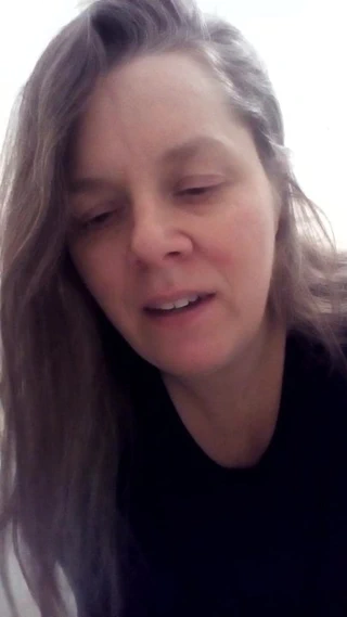 Mükemmel yuvarlak götle twerk yapıyor