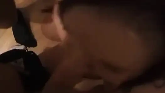 Kızıl saçlı orta yaşlı seksi kadın komşuyla iyi sikişiyor