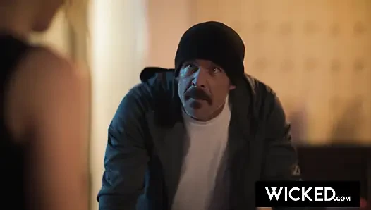 Wicked - ateşli sarışın hatun Lily Labeau aldattıktan sonra sert sikiliyor