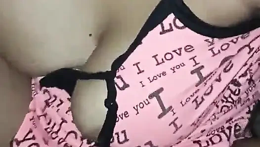 Bir filme gidiyorduk ve sonunda ebeveynlerin evinde seks yaptık