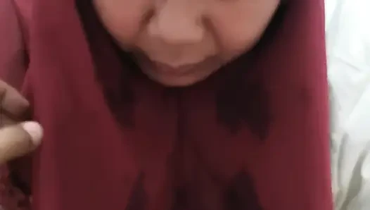 Üvey kız kardeş üvey erkek kardeşine 31 çekmesi için kandırıldı.