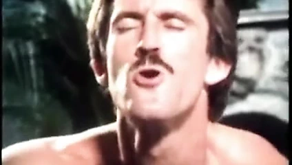 Üçlü pozlama (1986)