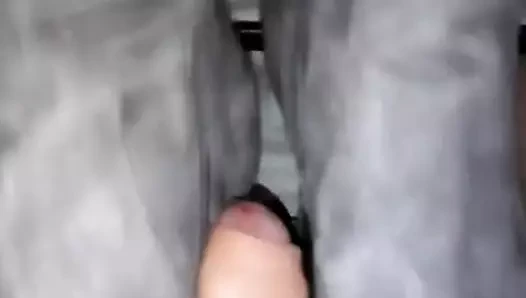 Gri çizmeler ve pembe kedi