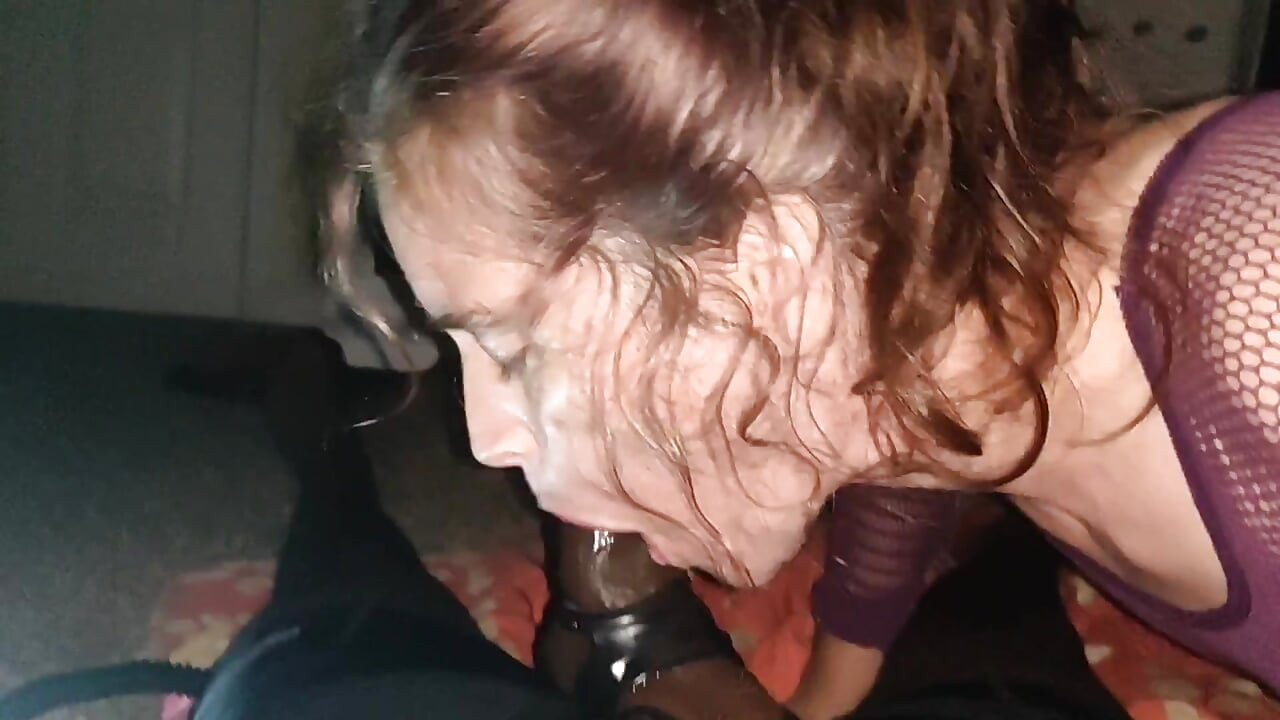 Wifey and I High, and She Eats Nuts Out of Me