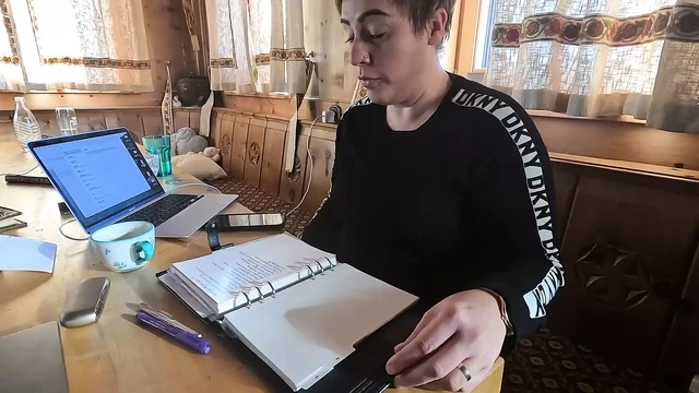 Hotelmanager beklenmedik oral seks ve derin boğaz