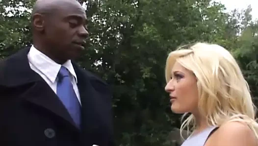 Gerçek zevk arayan sarışın için büyük siyah mamba