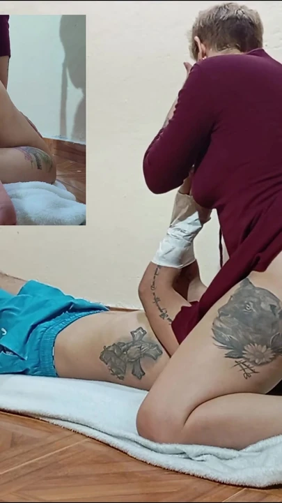 Yüzü benim en iyi kasabam ve büyük popomu ve büyük popomu yüzüne koymayı çok seviyorum ki her şeyi koklayabilsin