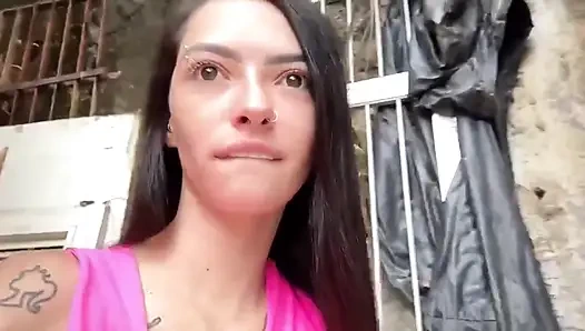 Я пошёл в RJ, хотел отдать свою киску, но никто не пришёл