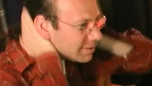 Ateşli eş değiştiren evli kadın için anal üçlü grup seks