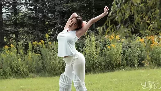 Emma'nın sinsi kriket sikişi transangels