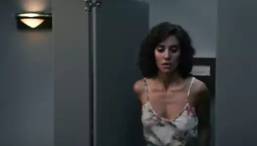 Alison Brie - glow s1e01 00
