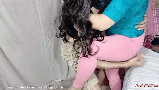 Kanadalı uzun siyah saçlı üvey erkek kardeş desi üvey kız kardeşiyle dans ediyor