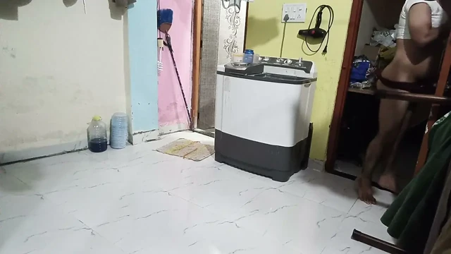 Wife ka blouse pahankar penis ki masaj ki