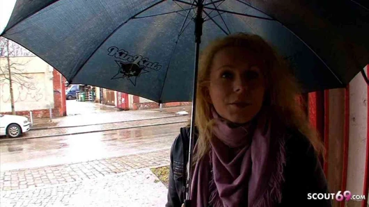 Alman üvey seçilmiş yukarı ve becerdin at bağbozumu sokak döküm