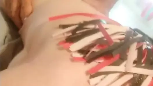 Kahrolası ve kırbaçlanan bayan j