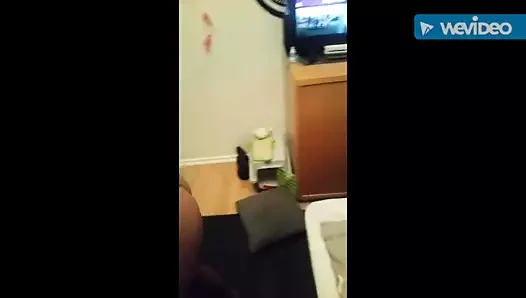 Siyah sürtük deepthroaths ona siyah usta