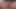 Kısa kahverengi saçlı çekici genç bir bayan ereksiyon halindeki bir penis üzerinde oral stimülasyona başlar ve yoğun bir ilişki içindedir.