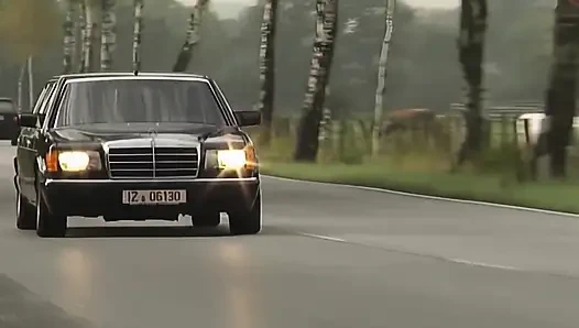 Sarışın Gina Wild sert istiyor, büyük yaraklarla sikişiyor ve boşalıyor